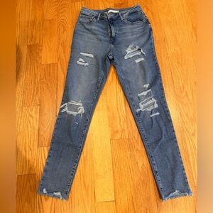High Rise Skinny Levi’s